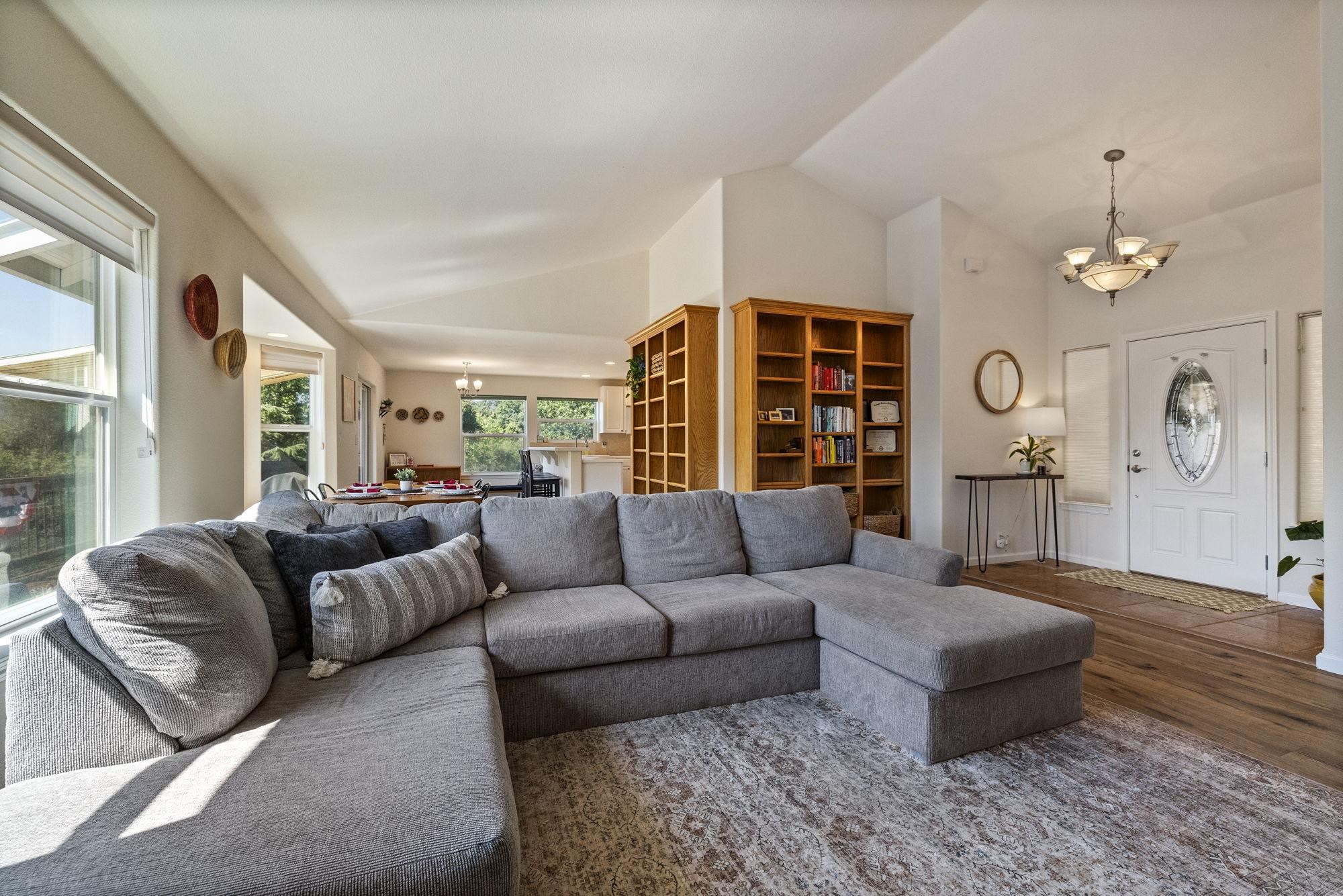 21212 Ridgeview Drive Sonora, CA 95370 - Photo 10 of 41