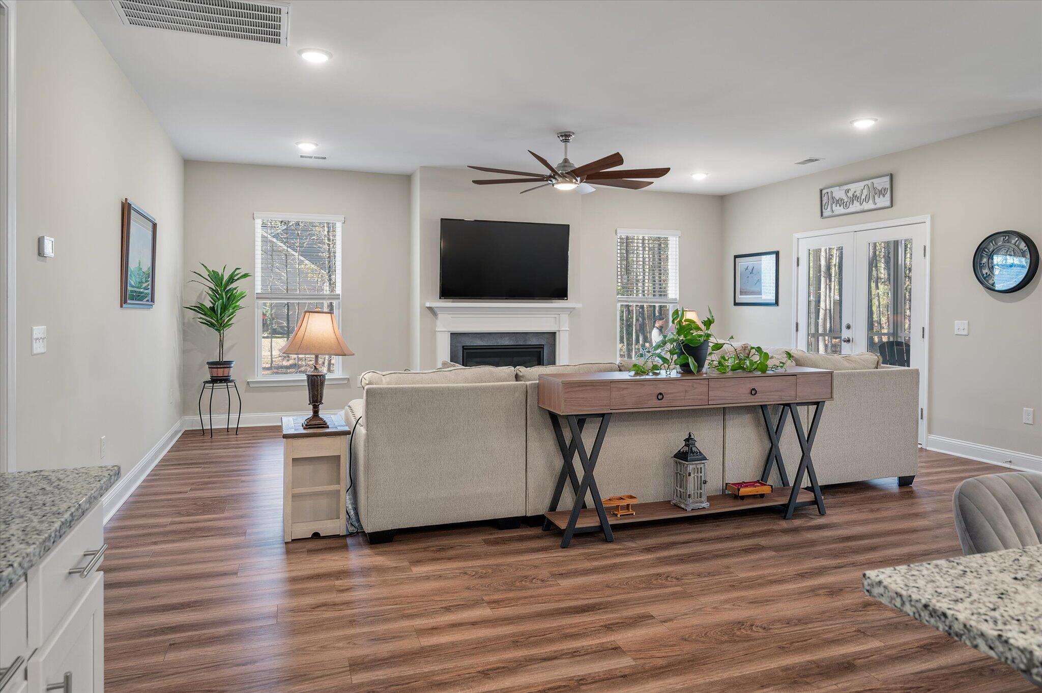 1119 Etowah Drive Ridgeville, SC 29472 - Photo 10 of 53 Living Area