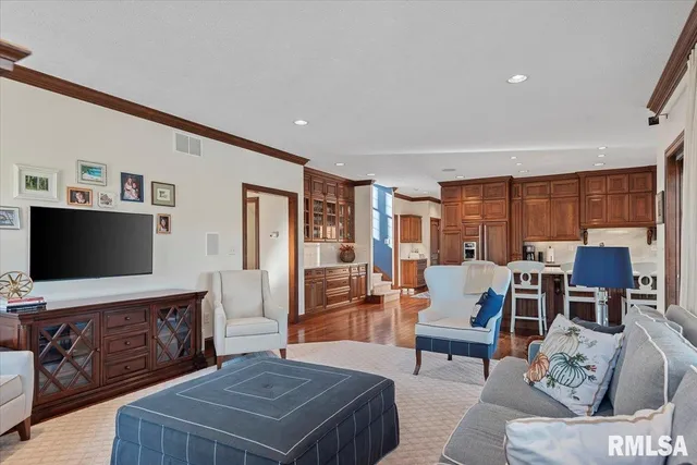 $1,275,000 | 7355 New City Road, Rochester, IL 62563