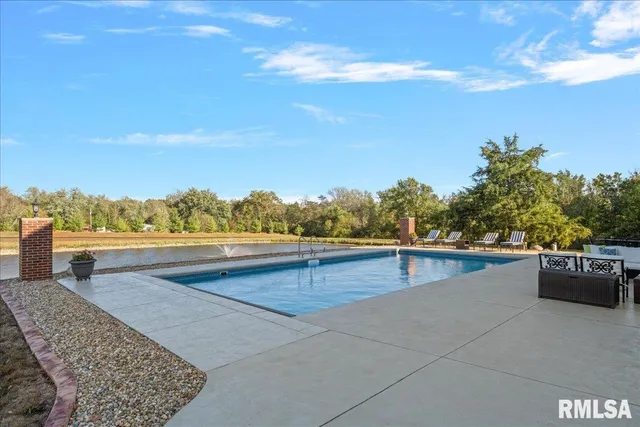 $1,275,000 | 7355 New City Road, Rochester, IL 62563