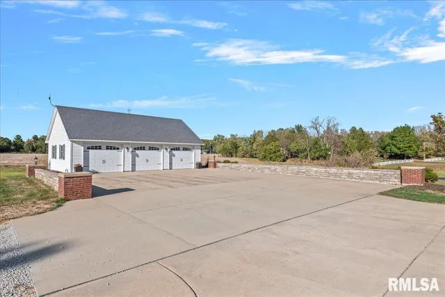 $1,275,000 | 7355 New City Road, Rochester, IL 62563