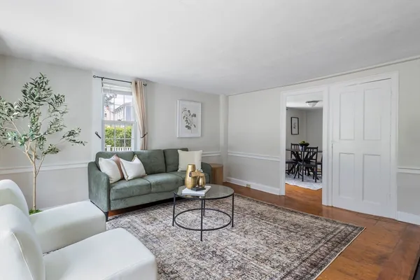$900,000 | 191-193 South Street, Hingham, MA 02043