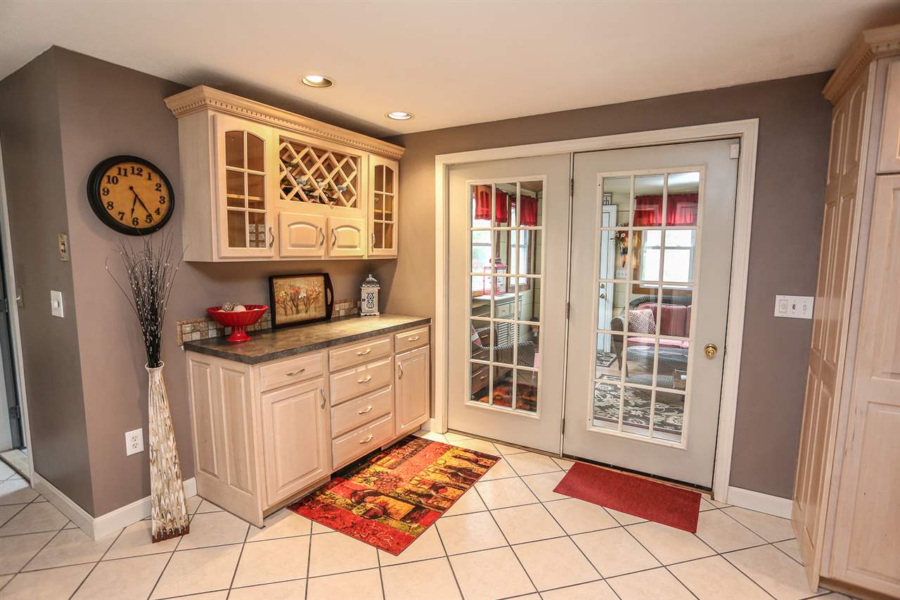 16 Oriole Road Windham, NH 03087 - Photo 11 of 40