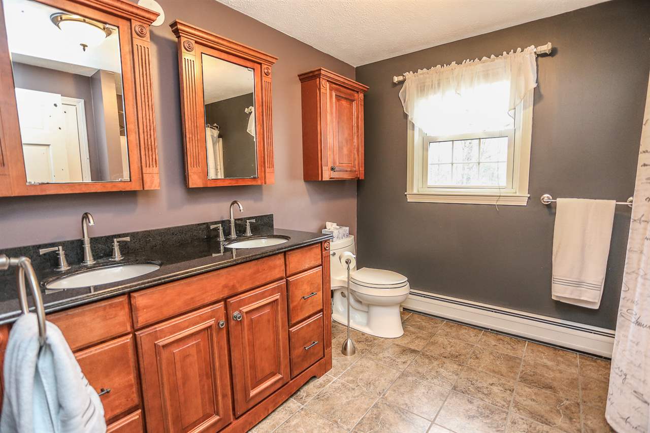 16 Oriole Road Windham, NH 03087 - Photo 25 of 40