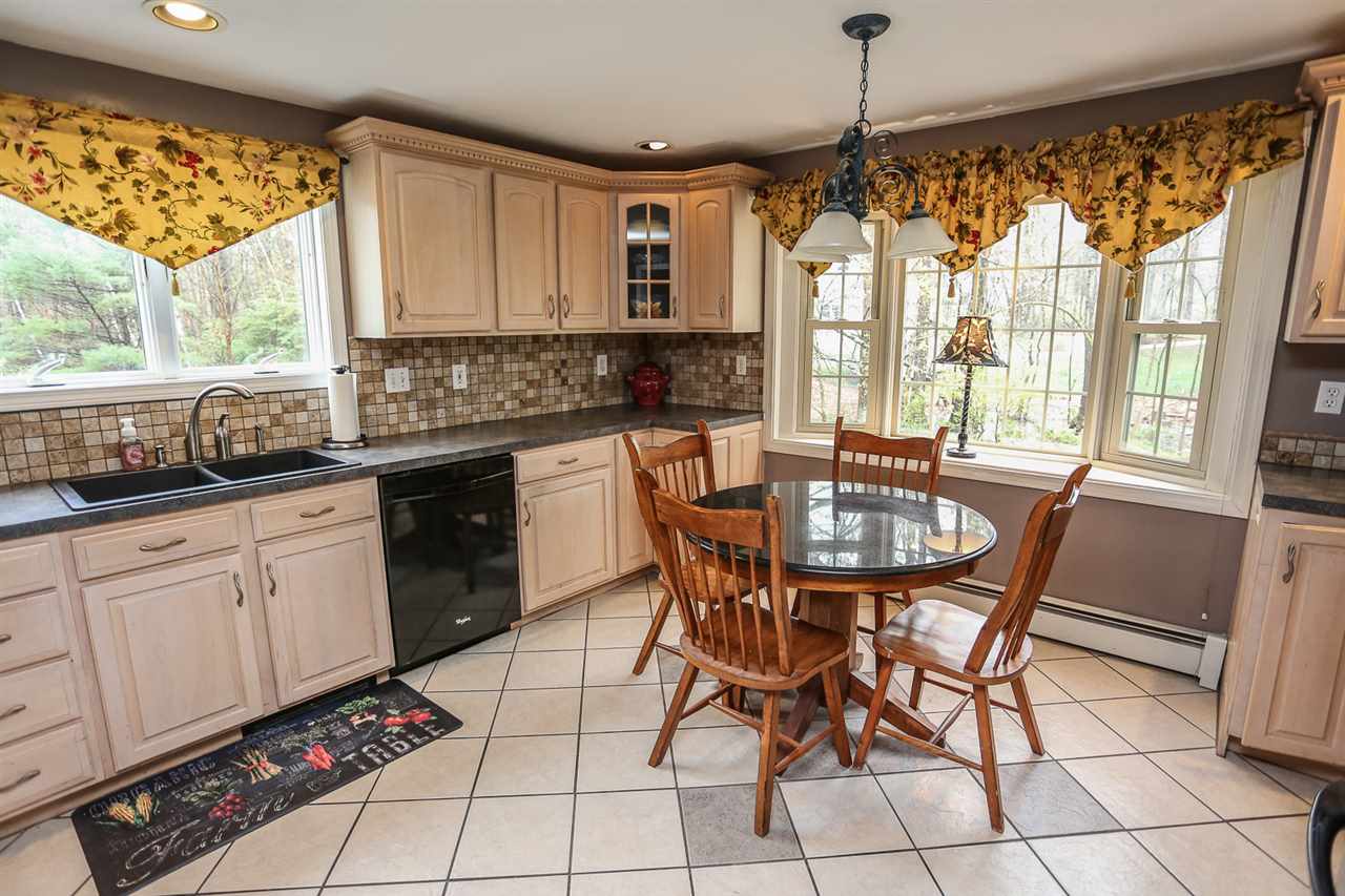 16 Oriole Road Windham, NH 03087 - Photo 10 of 40