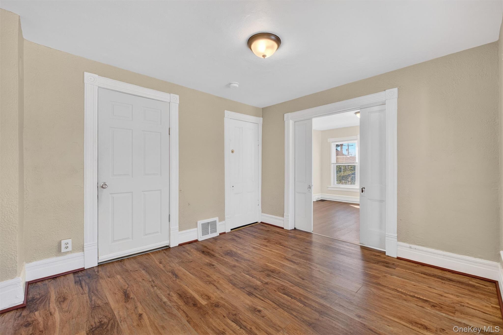 215 North Hamilton Street Poughkeepsie, NY 12601 - Photo 11 of 34