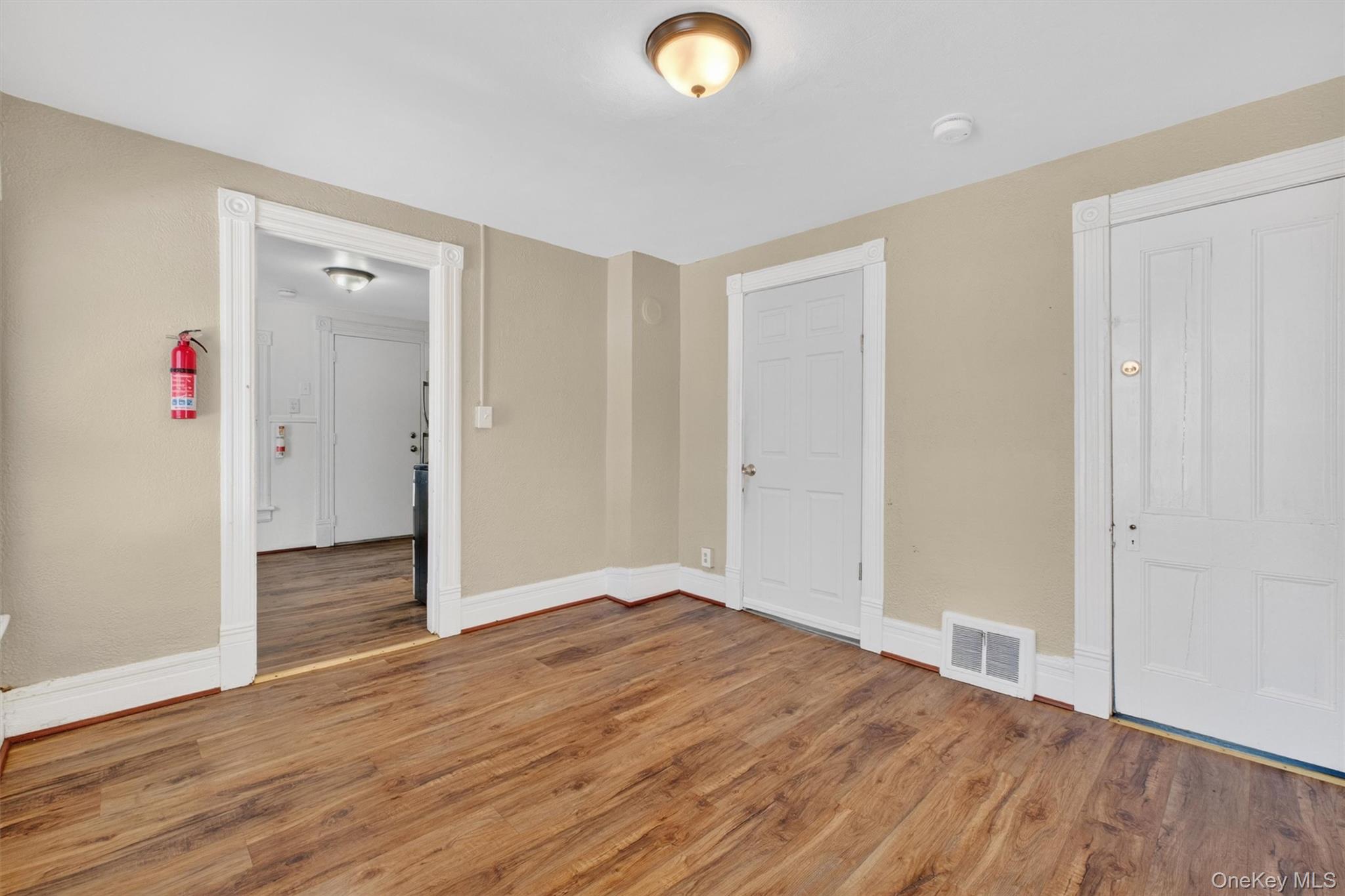 215 North Hamilton Street Poughkeepsie, NY 12601 - Photo 12 of 34