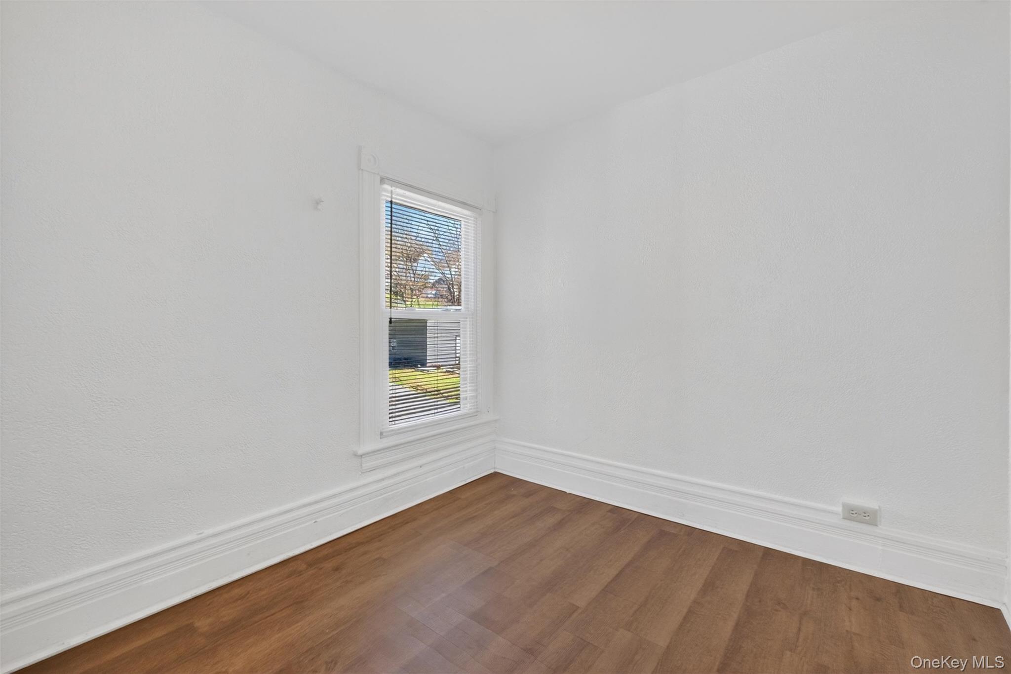 215 North Hamilton Street Poughkeepsie, NY 12601 - Photo 16 of 34