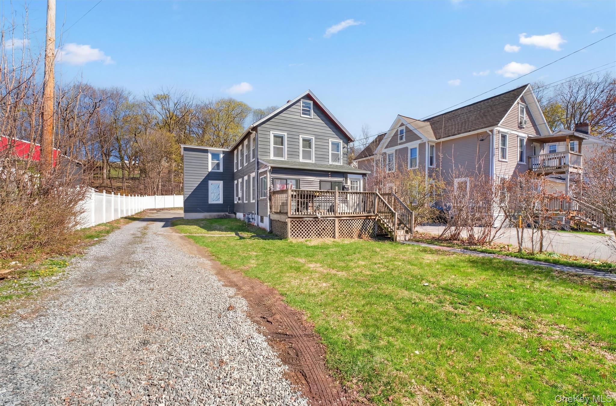 215 North Hamilton Street Poughkeepsie, NY 12601 - Photo 2 of 34