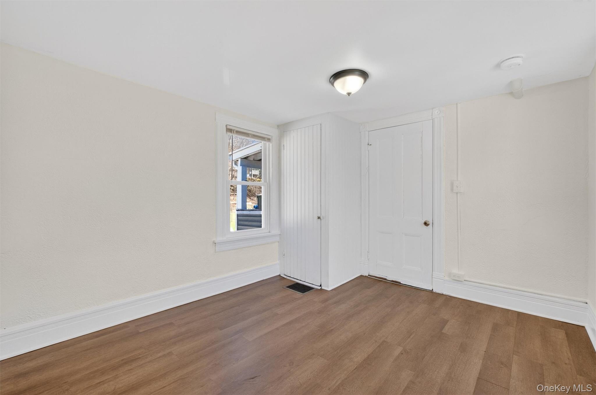 215 North Hamilton Street Poughkeepsie, NY 12601 - Photo 25 of 34