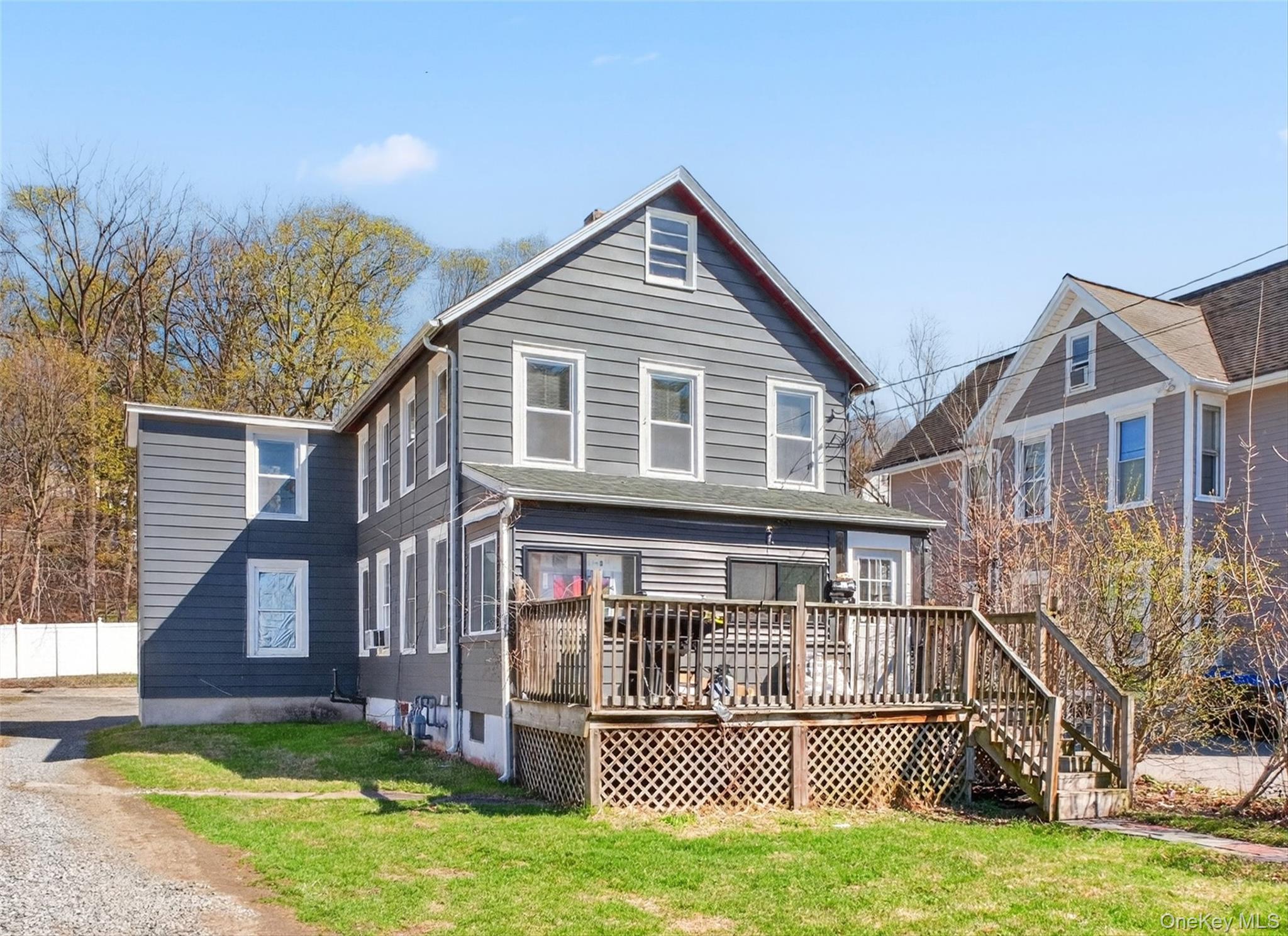 215 North Hamilton Street Poughkeepsie, NY 12601 - Photo 3 of 34
