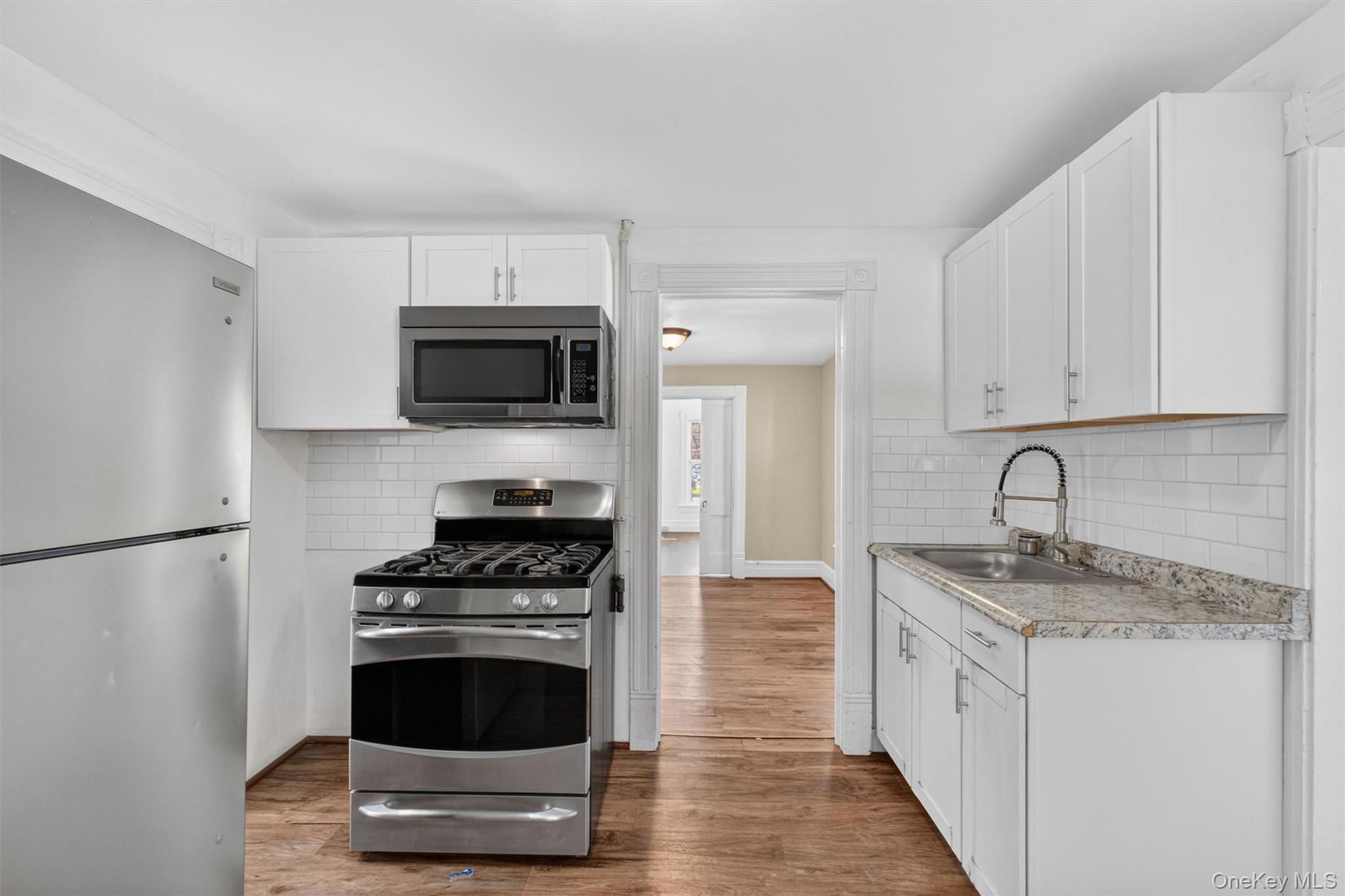 215 North Hamilton Street Poughkeepsie, NY 12601 - Photo 6 of 34