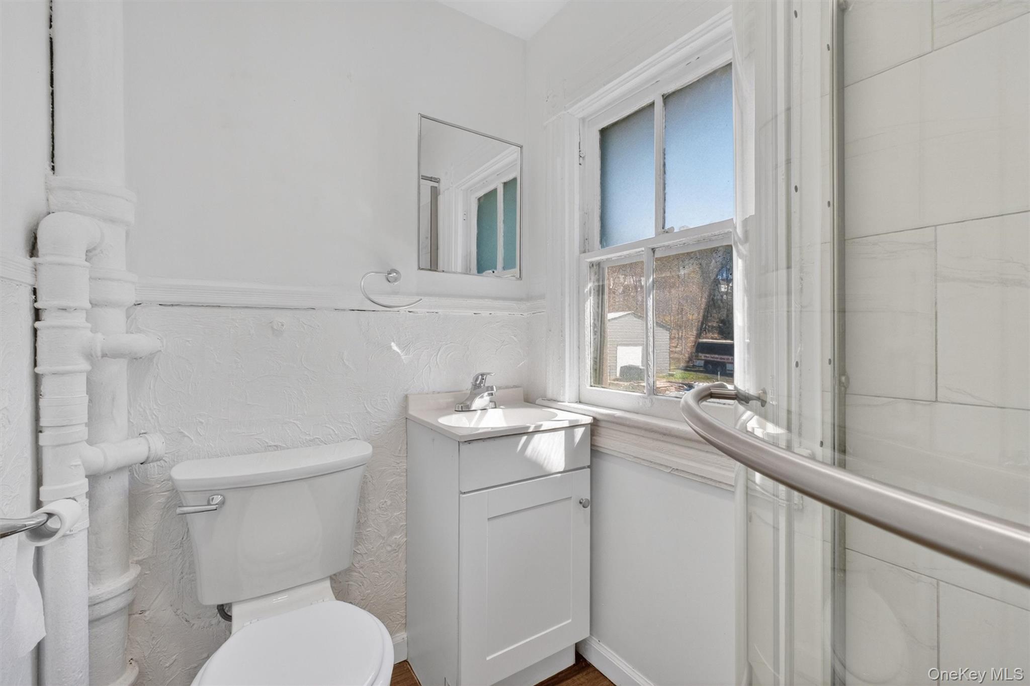 215 North Hamilton Street Poughkeepsie, NY 12601 - Photo 9 of 34