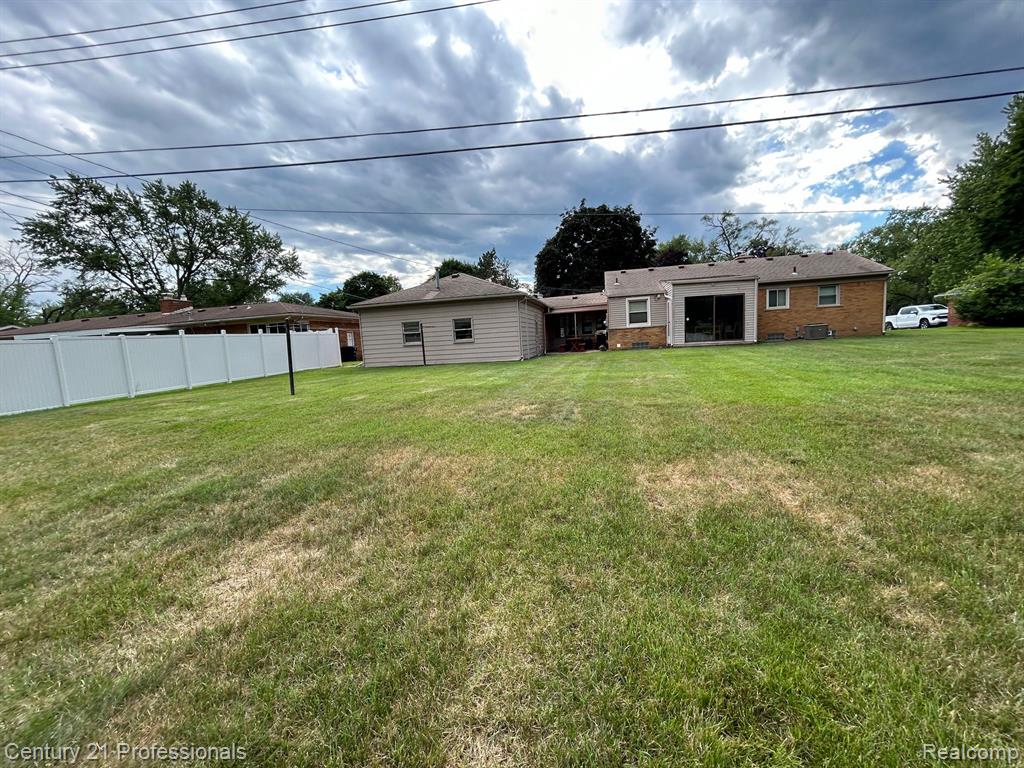 16782 Inkster Road Redford, MI 48240 - Photo 10 of 43