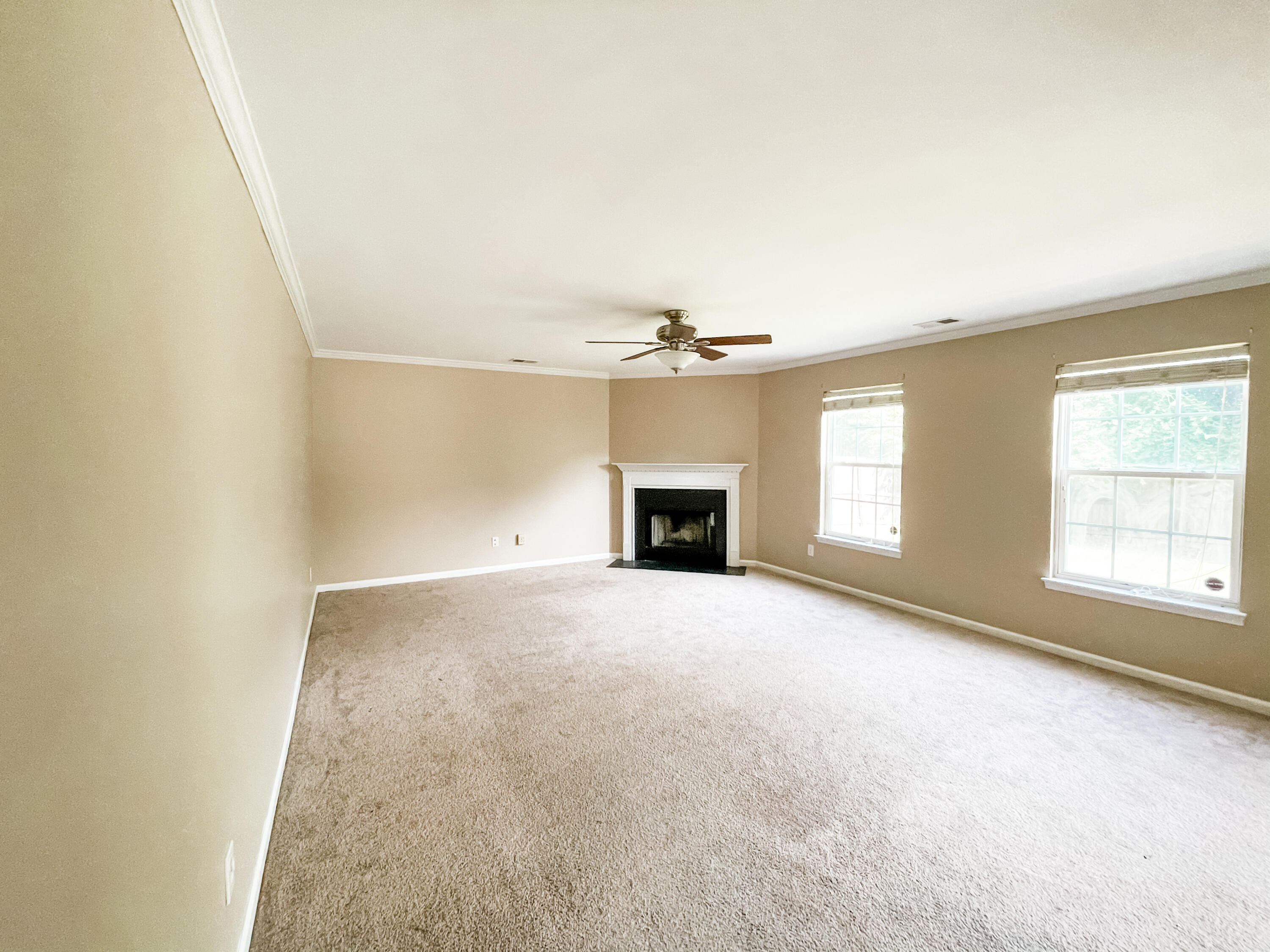 3525 Galaxy Road Ladson, SC 29456 - Photo 8 of 24 B2043282-195F-4157-8479-3128A2437319