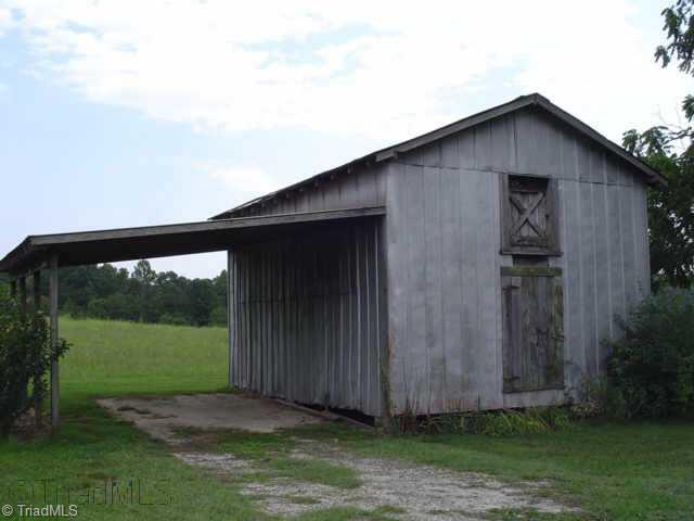 702 Anderson Road Siloam, NC 27047 - Photo 5 of 9 Other. Pack house
