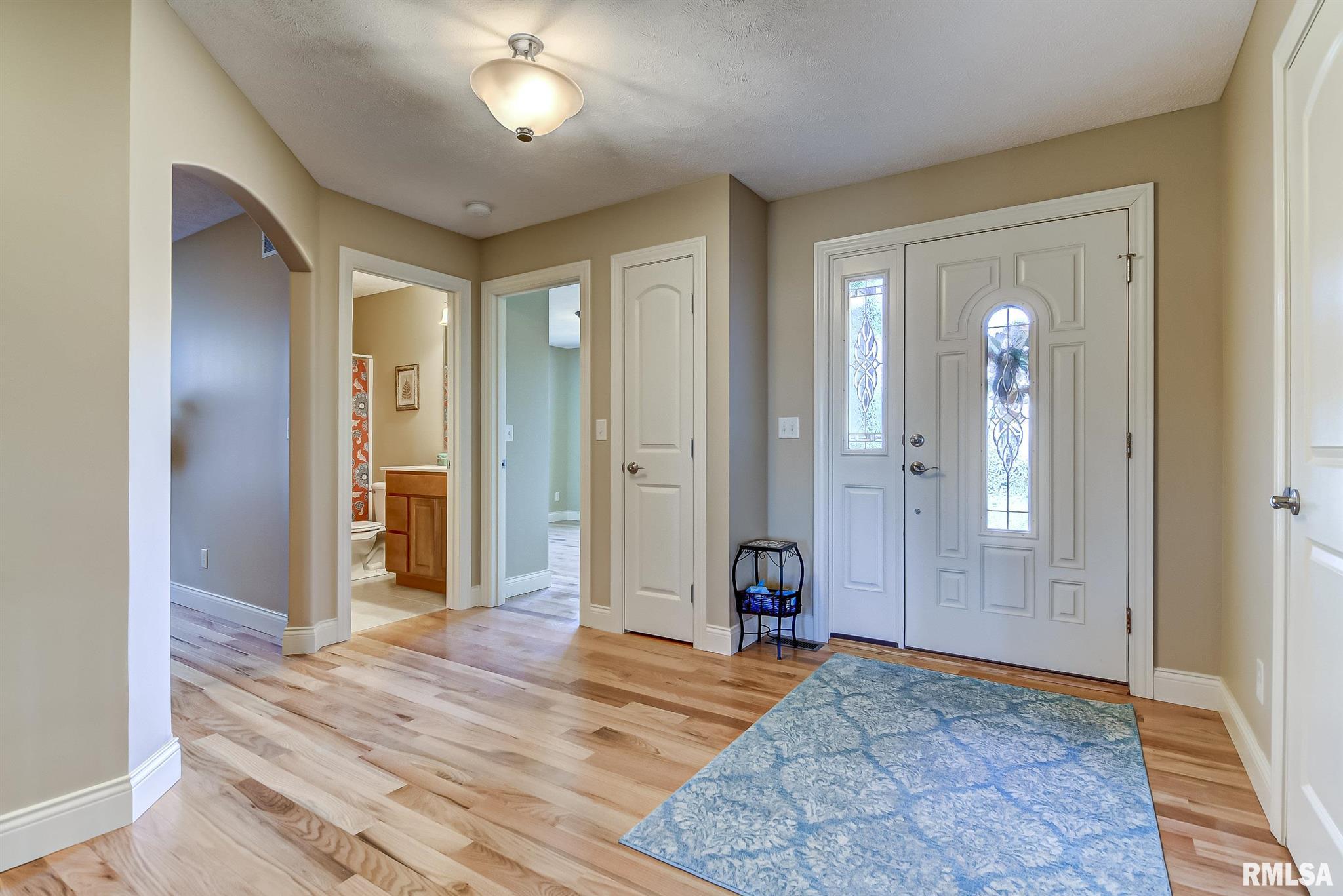 5512 Legacy Lane Springfield, IL 62711 - Photo 2 of 36 Gallery Image 2