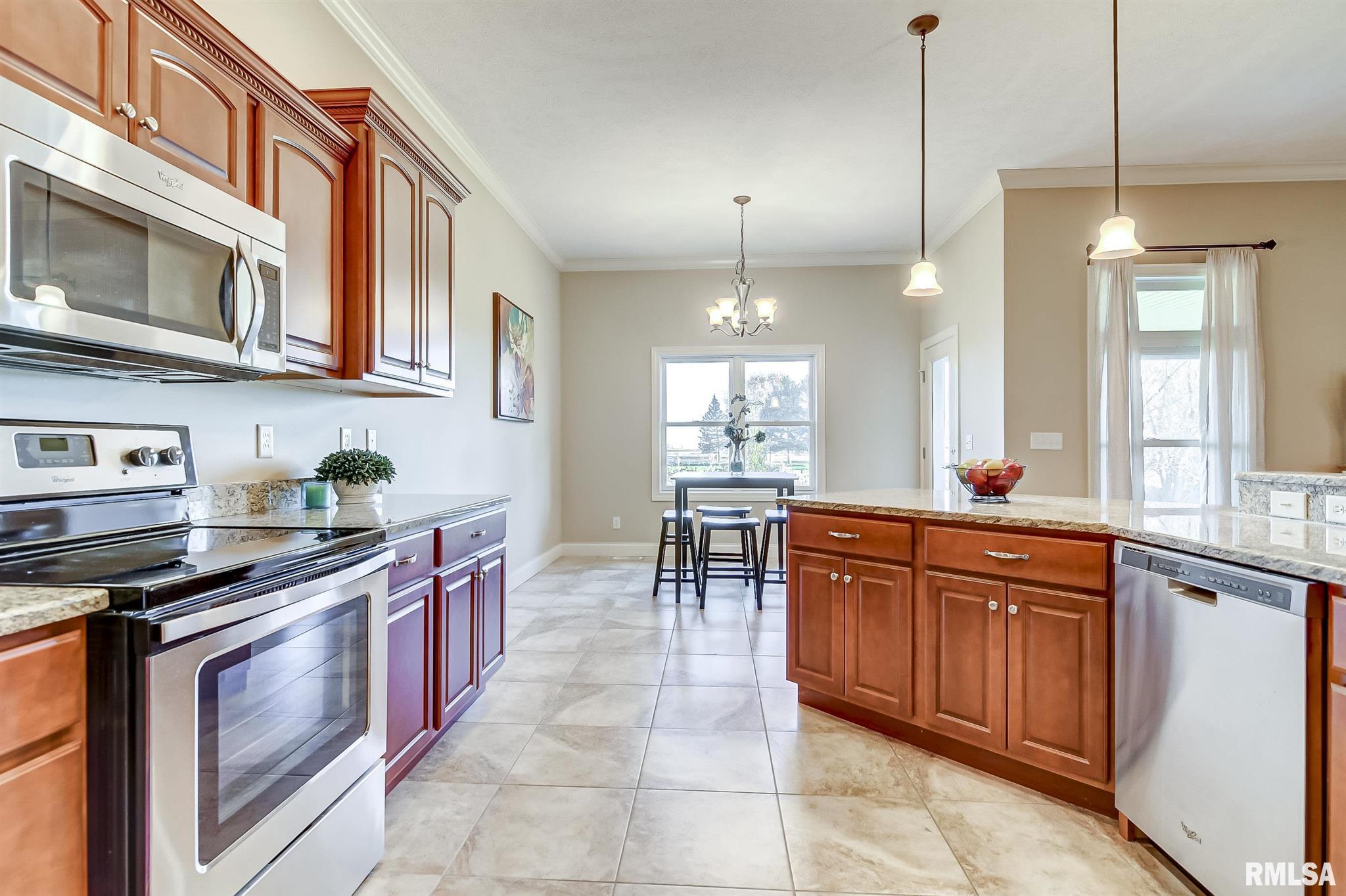 5512 Legacy Lane Springfield, IL 62711 - Photo 11 of 36 Gallery Image 11