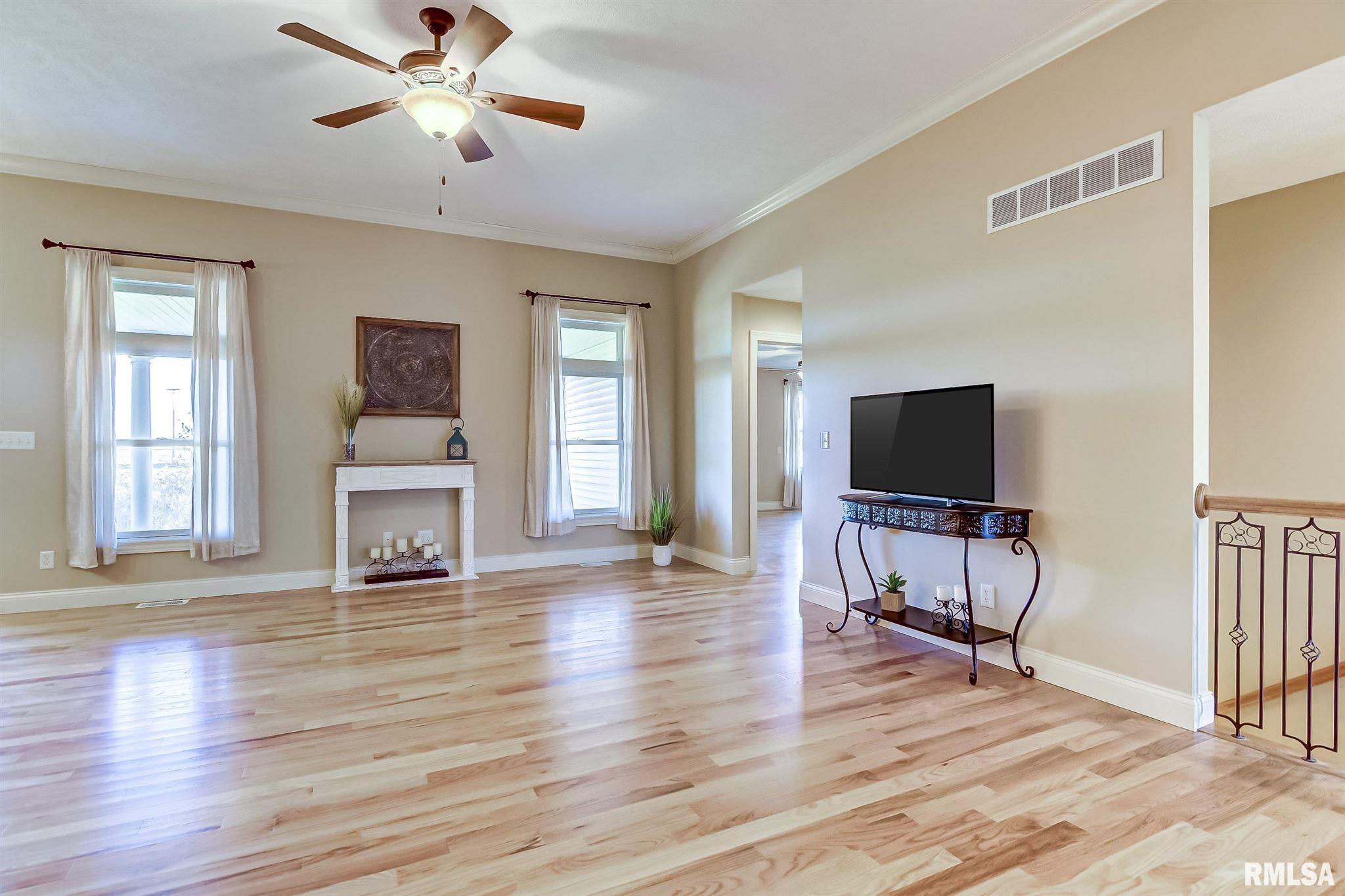 5512 Legacy Lane Springfield, IL 62711 - Photo 3 of 36 Gallery Image 3