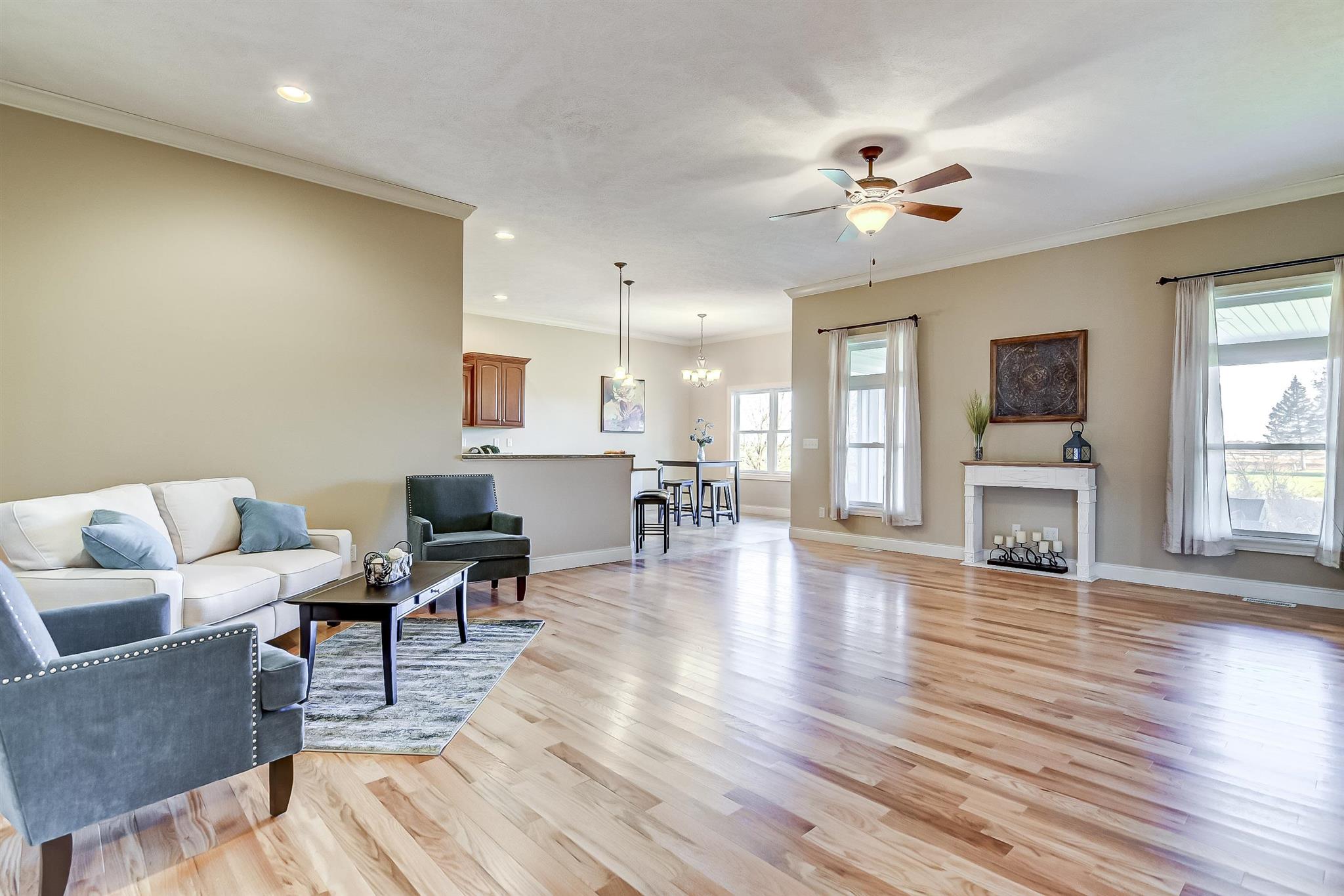 5512 Legacy Lane Springfield, IL 62711 - Photo 6 of 36 Gallery Image 6
