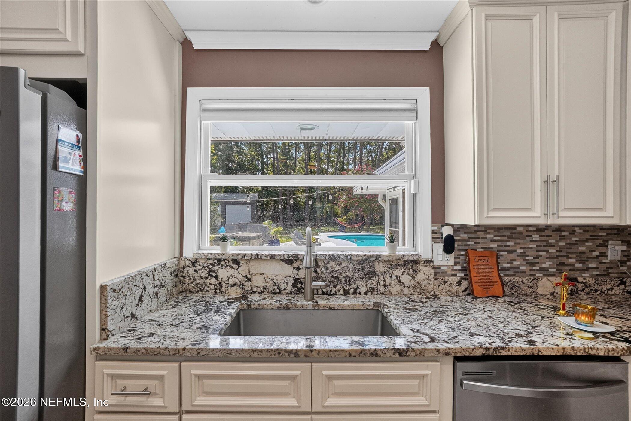 6253 Carlton Road Jacksonville, FL 32244 - Photo 17 of 41 26-6253-Carlton-Rd-WindowStill