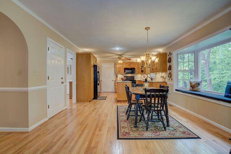 1743 Millbridge Road Salem, VA 24153 - Photo 22 of 54 Breakfast Area (3)