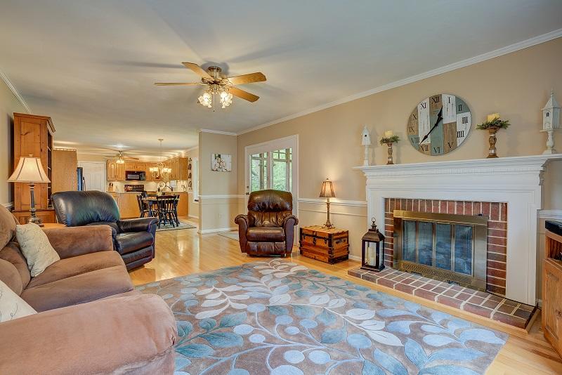 1743 Millbridge Road Salem, VA 24153 - Photo 26 of 54 Family Room (3)