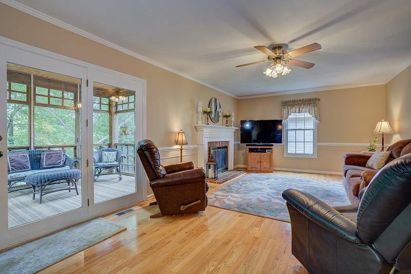 1743 Millbridge Road Salem, VA 24153 - Photo 27 of 54 Family Room (4)