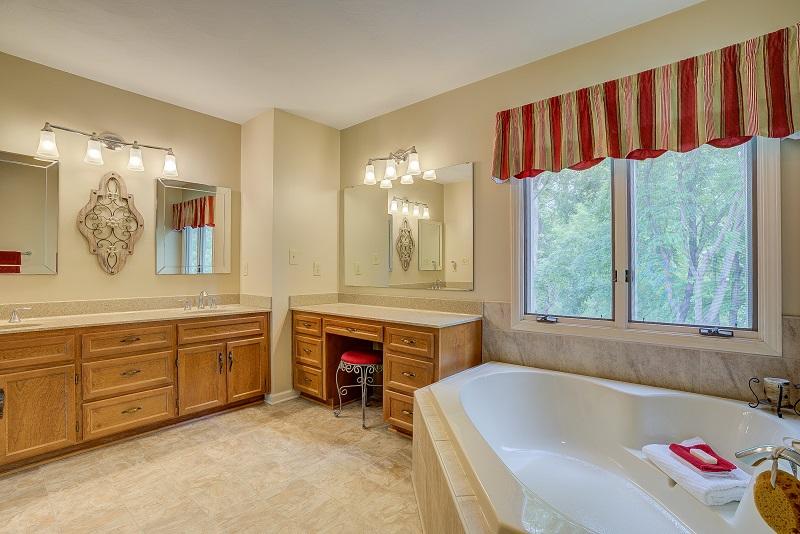 1743 Millbridge Road Salem, VA 24153 - Photo 36 of 54 Master Bath (2)