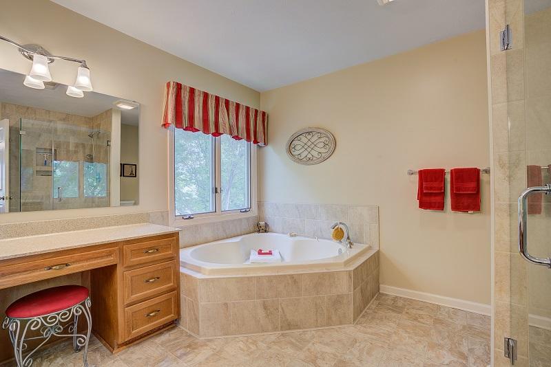 1743 Millbridge Road Salem, VA 24153 - Photo 37 of 54 Master Bath (3)