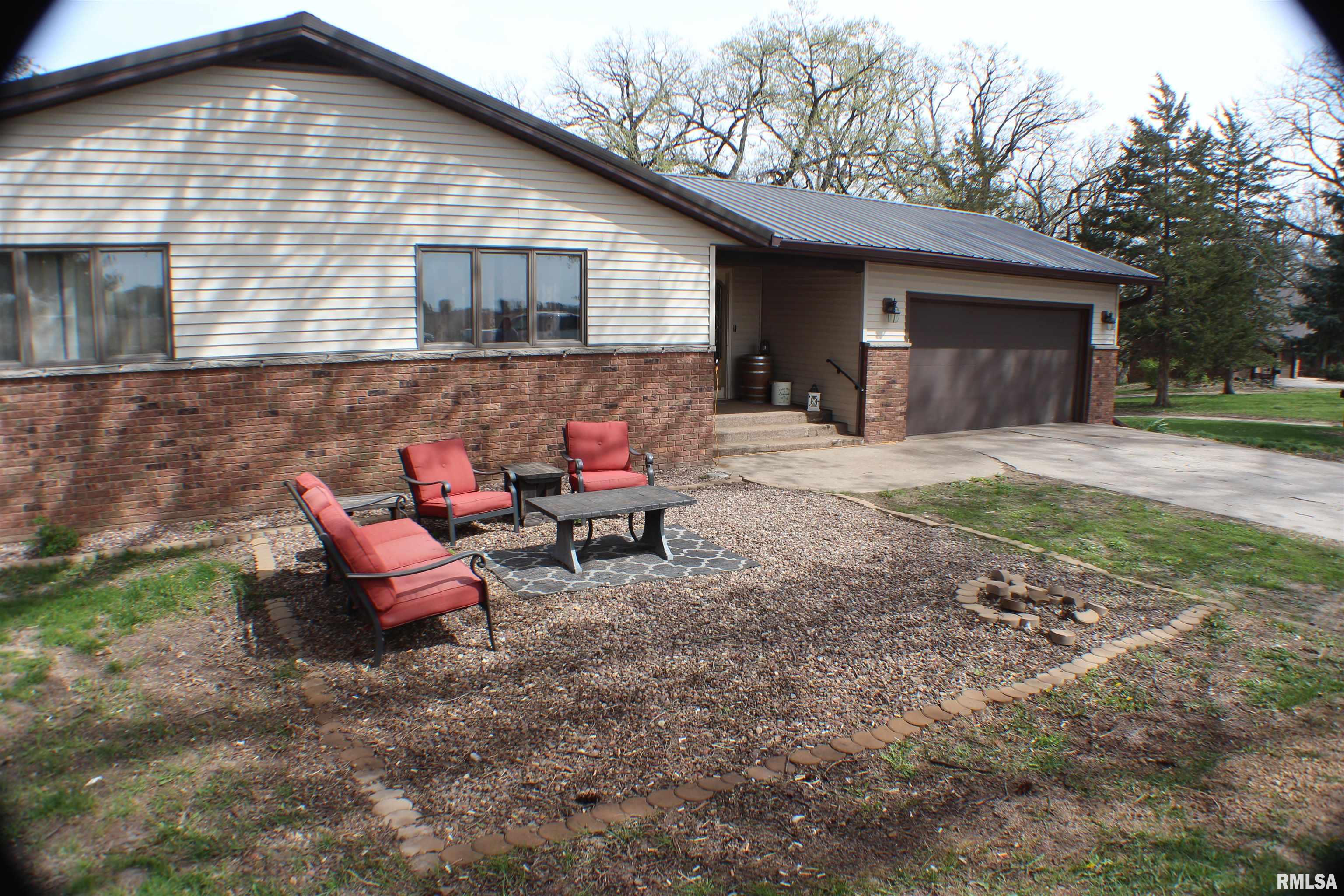 2195 Harvey Road Albany, IL 61230 - Photo 24 of 32