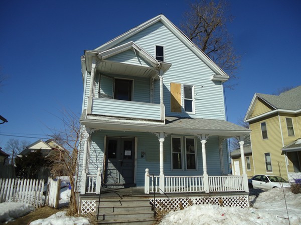 14 Hawthorne Street Springfield, MA 01105 - Photo 1 of 16 Gallery Image 1
