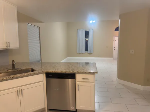 $4,800 | 13616 Yarmouth Court, Unit 13616, Wellington, FL 33414