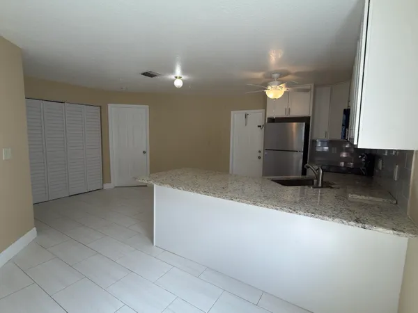 $4,500 | 13616 Yarmouth Court, Unit 13616, Wellington, FL 33414