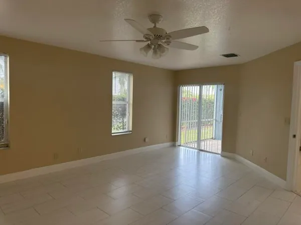 $4,500 | 13616 Yarmouth Court, Unit 13616, Wellington, FL 33414