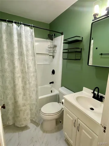 $109,900 | 901 East Cypress Street, Charleston, MO 63834