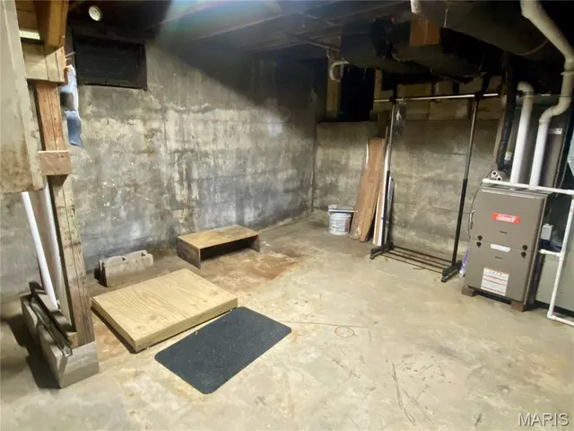 $109,900 | 901 East Cypress Street, Charleston, MO 63834