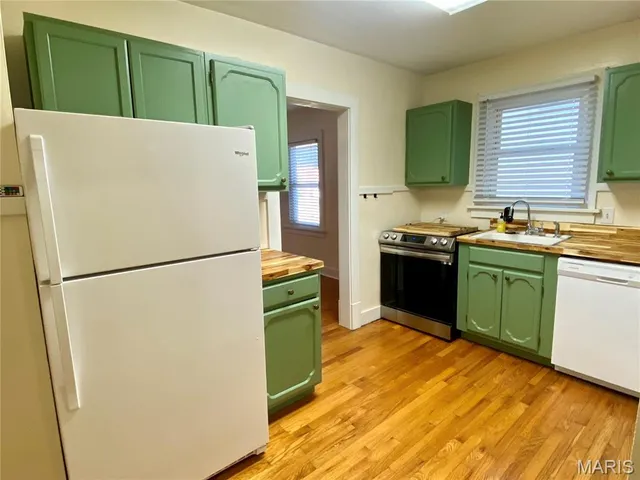 $109,900 | 901 East Cypress Street, Charleston, MO 63834