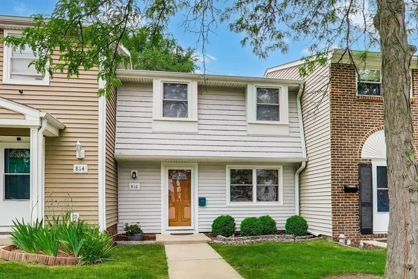 $274,900 | 816 Mansfield Court, Schaumburg, IL 60169