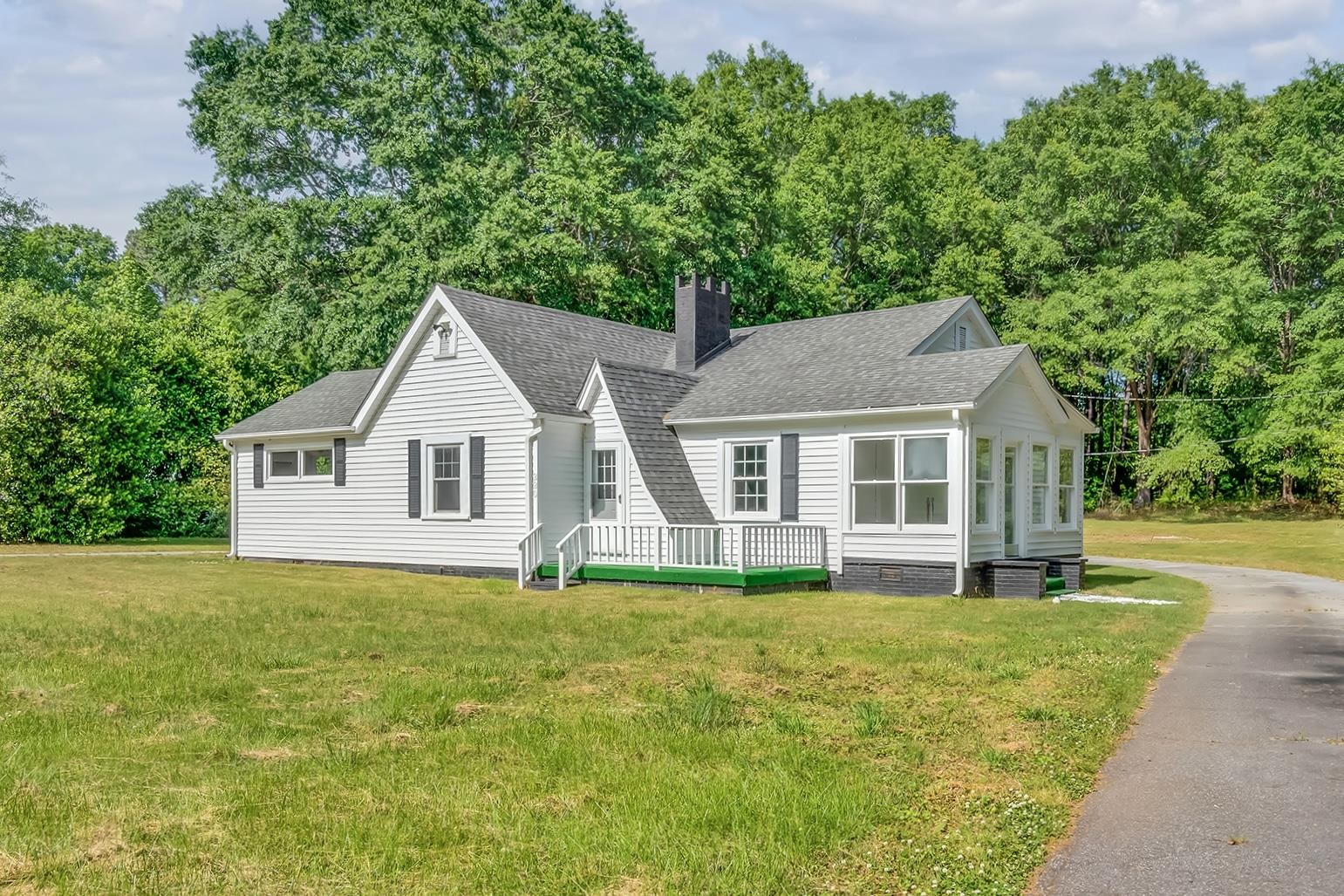 220 Casey Creek Road Chesnee, SC 29323 - Photo 2 of 30