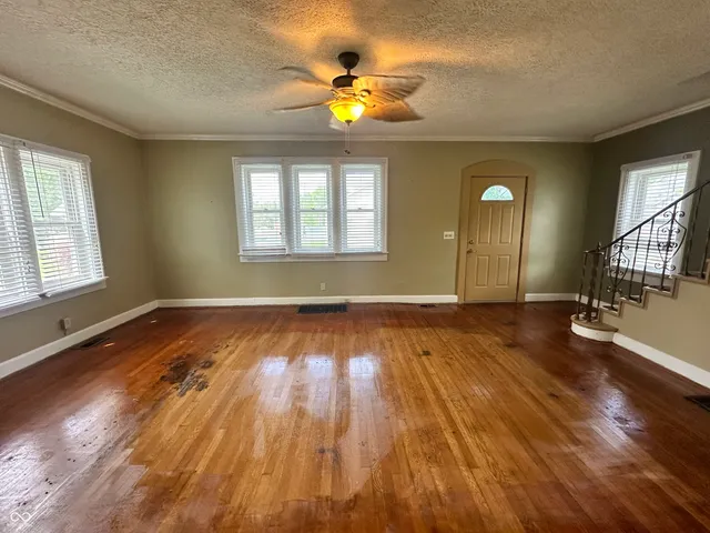 $289,900 | 315 West High Street, Pendleton, IN 46064