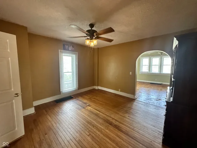 $289,900 | 315 West High Street, Pendleton, IN 46064