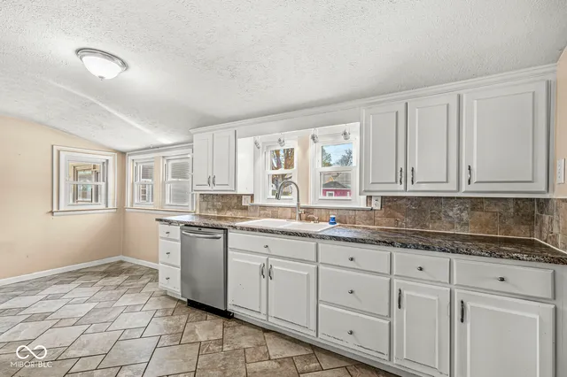 $289,900 | 315 West High Street, Pendleton, IN 46064