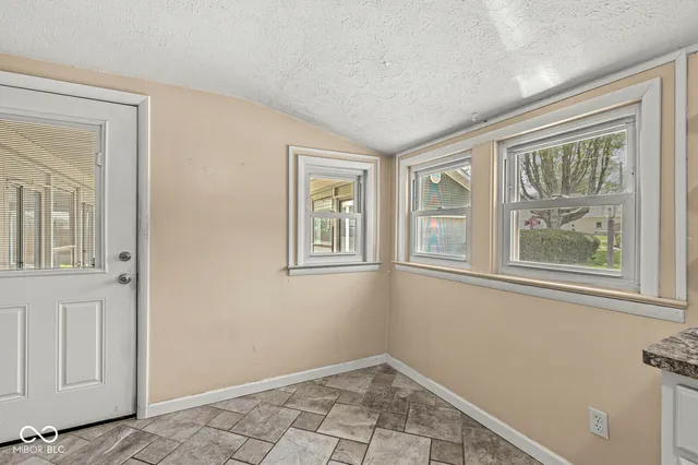 $289,900 | 315 West High Street, Pendleton, IN 46064