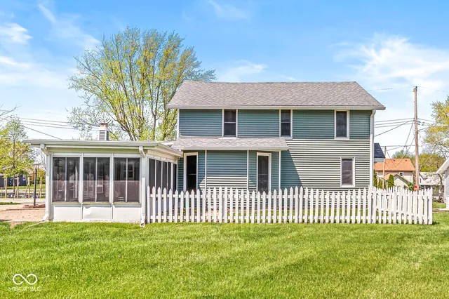 $289,900 | 315 West High Street, Pendleton, IN 46064