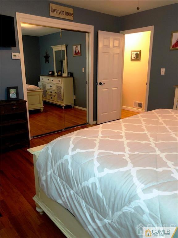 14 Glen Gary Road Middlesex, NJ 08846 - Photo 17 of 31 Gallery Image 17