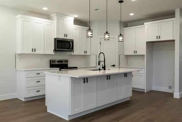 $349,900 | 77 Carolina Oaks Drive, Chesnee, SC 29323