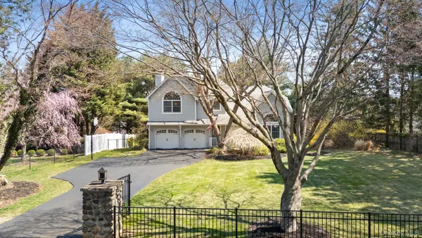 $869,900 | 88 Highview Avenue, Nanuet, NY 10954