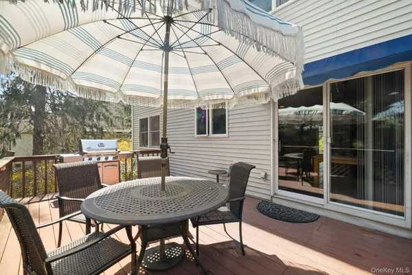 $869,900 | 88 Highview Avenue, Nanuet, NY 10954