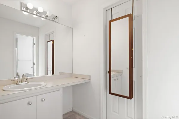 $869,900 | 88 Highview Avenue, Nanuet, NY 10954